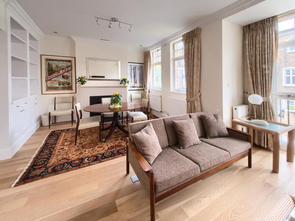 Serene Townhouse With Parking Лондон Экстерьер фото